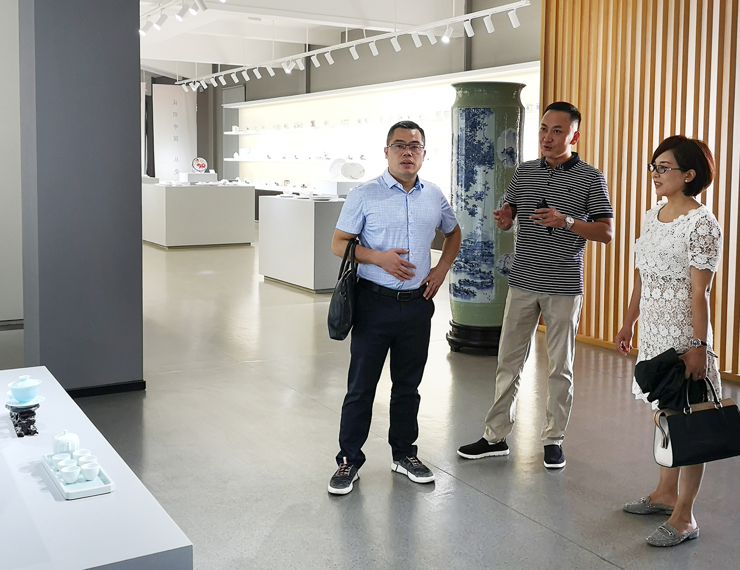 1568287036573013004.jpg 参观.jpg