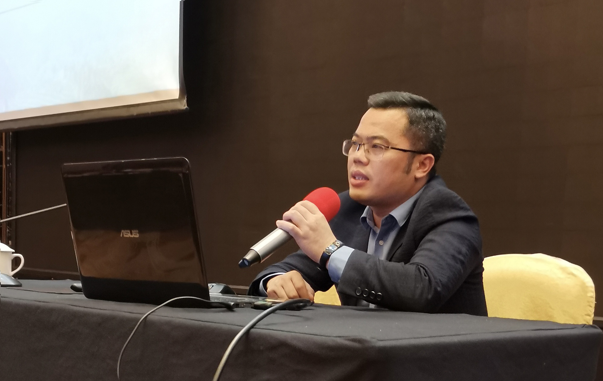 乐岩分享.jpg